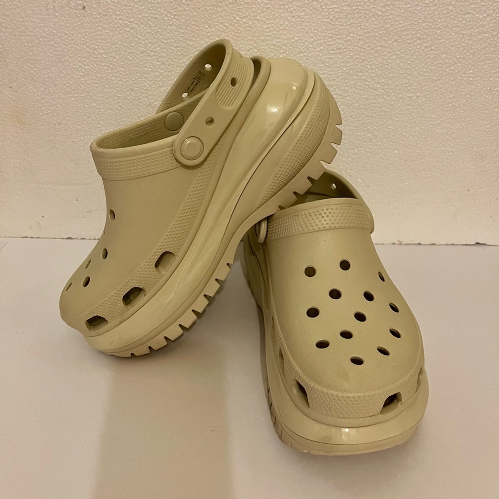 Platform Crocs